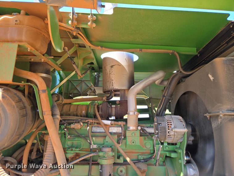 image for item EW0137 2012 John Deere R450 swather / windrower