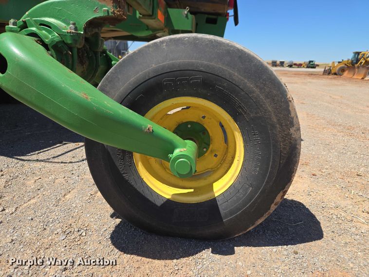 image for item EW0137 2012 John Deere R450 swather / windrower