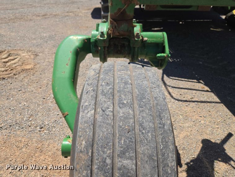 image for item EW0137 2012 John Deere R450 swather / windrower