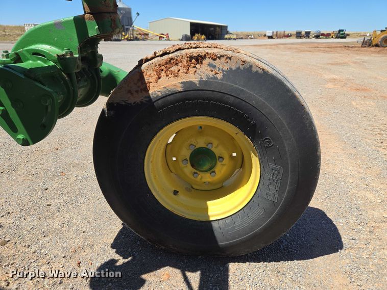 image for item EW0137 2012 John Deere R450 swather / windrower