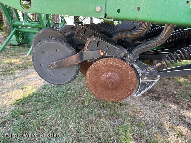 image for item EW4509 John Deere 455 grain drill