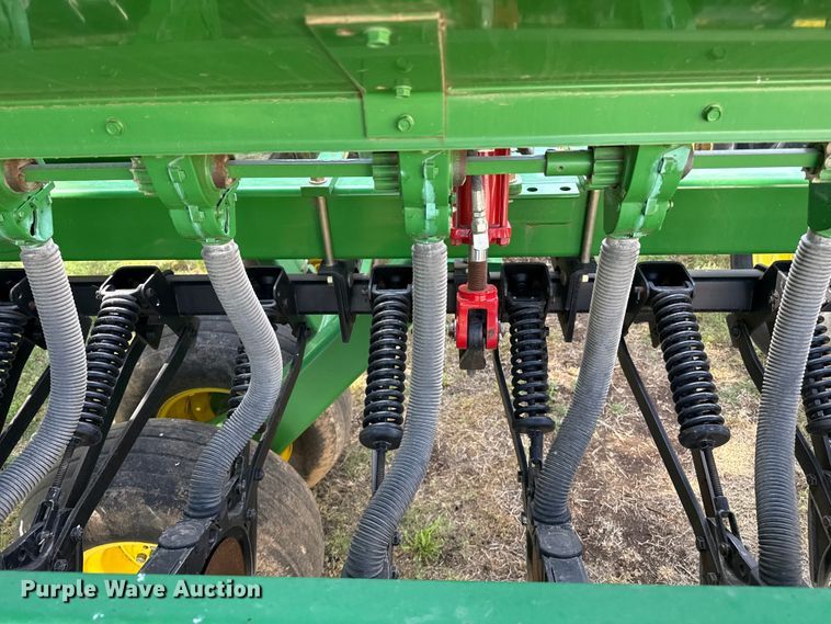 image for item EW4509 John Deere 455 grain drill