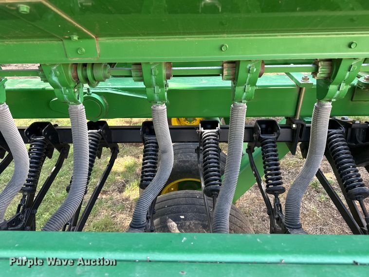 image for item EW4509 John Deere 455 grain drill