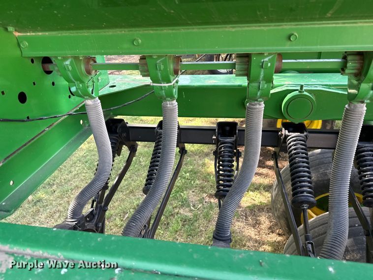 image for item EW4509 John Deere 455 grain drill