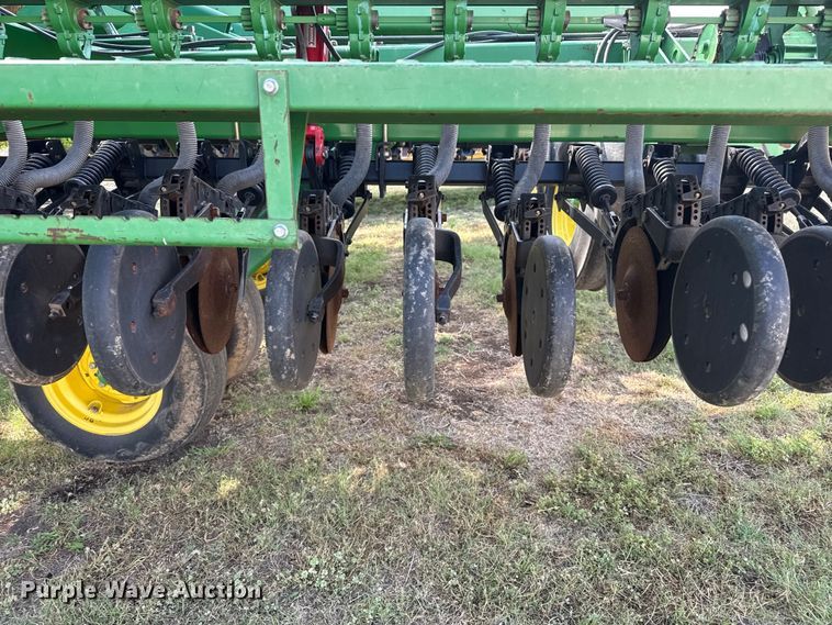 image for item EW4509 John Deere 455 grain drill