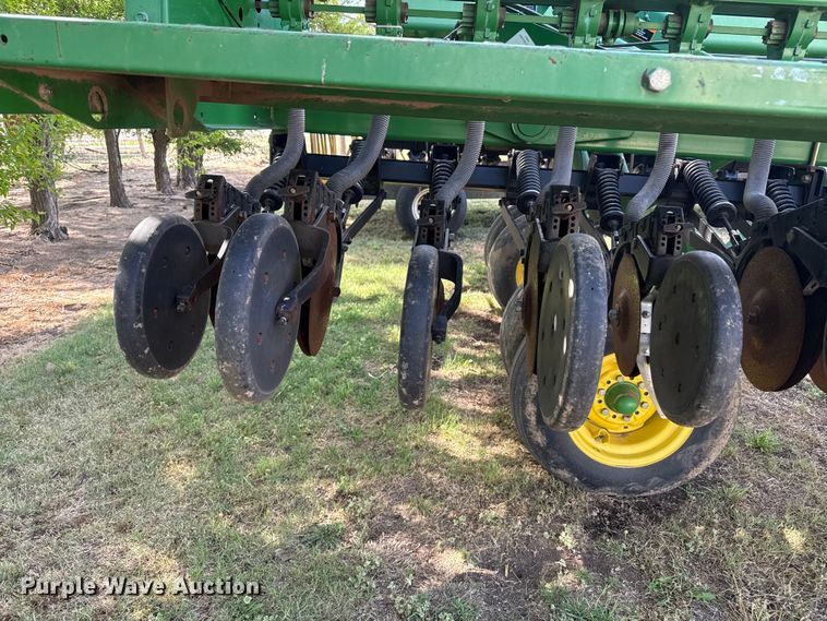 image for item EW4509 John Deere 455 grain drill