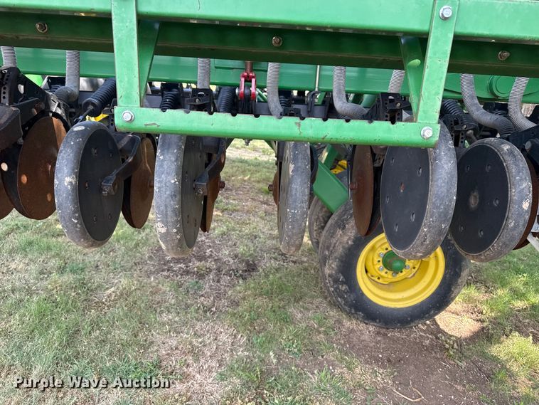 image for item EW4509 John Deere 455 grain drill