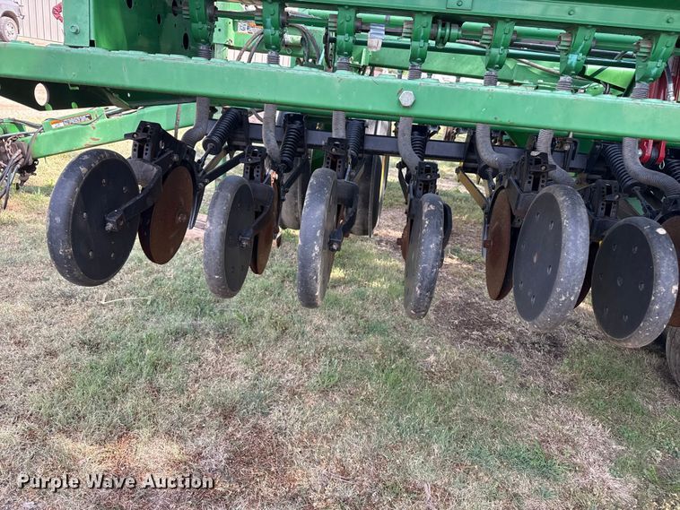 image for item EW4509 John Deere 455 grain drill