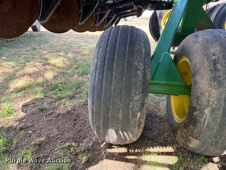 image for item EW4509 John Deere 455 grain drill