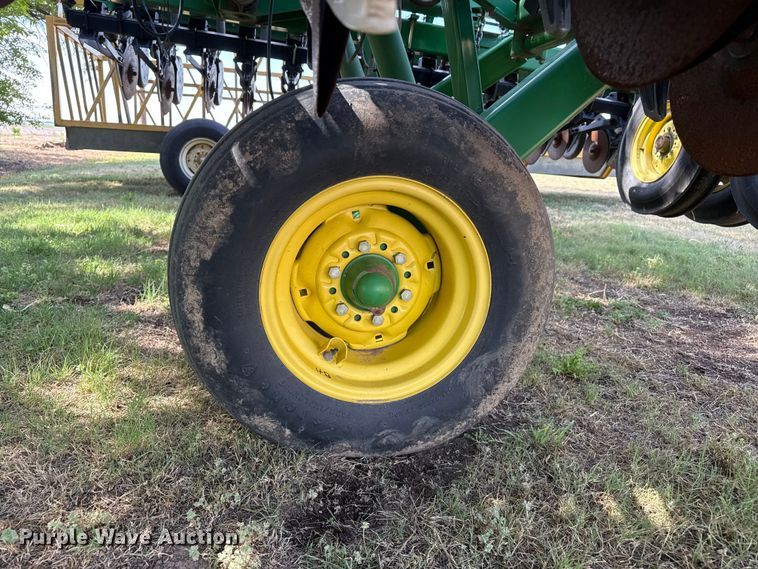 image for item EW4509 John Deere 455 grain drill