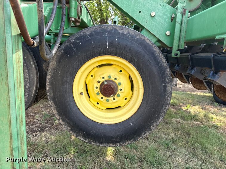 image for item EW4509 John Deere 455 grain drill