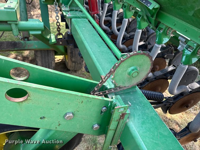 image for item EW4509 John Deere 455 grain drill