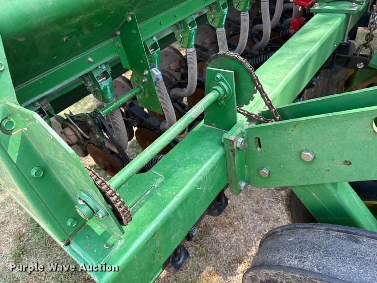 image for item EW4509 John Deere 455 grain drill
