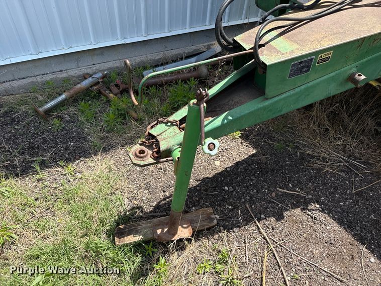 image for item EW4512 John Deere 530 round baler