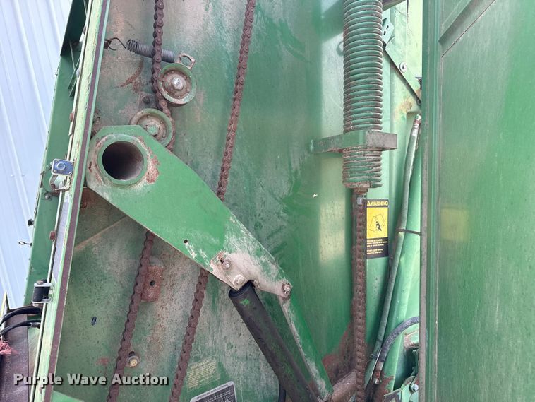 image for item EW4512 John Deere 530 round baler