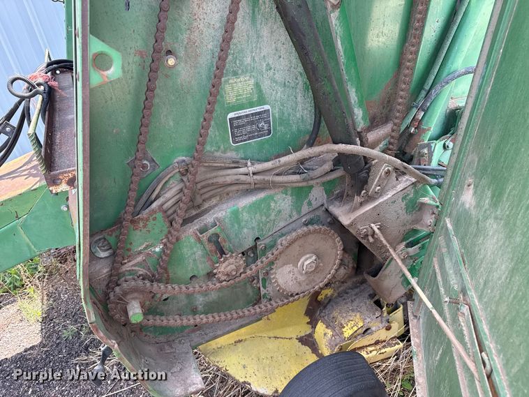 image for item EW4512 John Deere 530 round baler