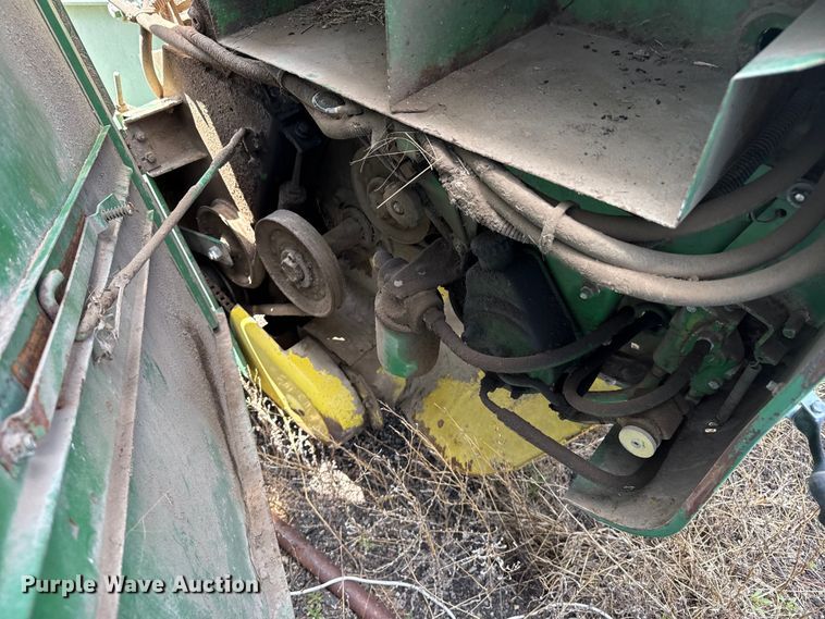 image for item EW4512 John Deere 530 round baler