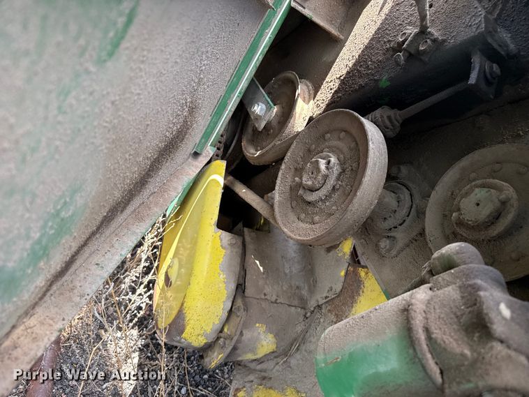 image for item EW4512 John Deere 530 round baler