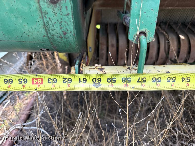 image for item EW4512 John Deere 530 round baler