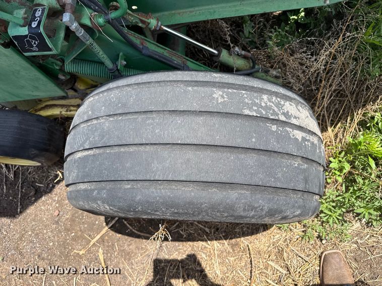 image for item EW4512 John Deere 530 round baler