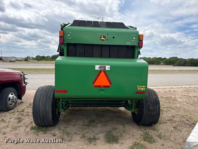 image for item EW4513 2012 John Deere 569  round baler