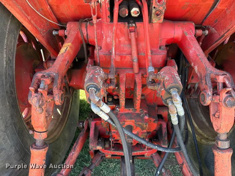image for item EW4536 1973 International 1466 Farmall tractor