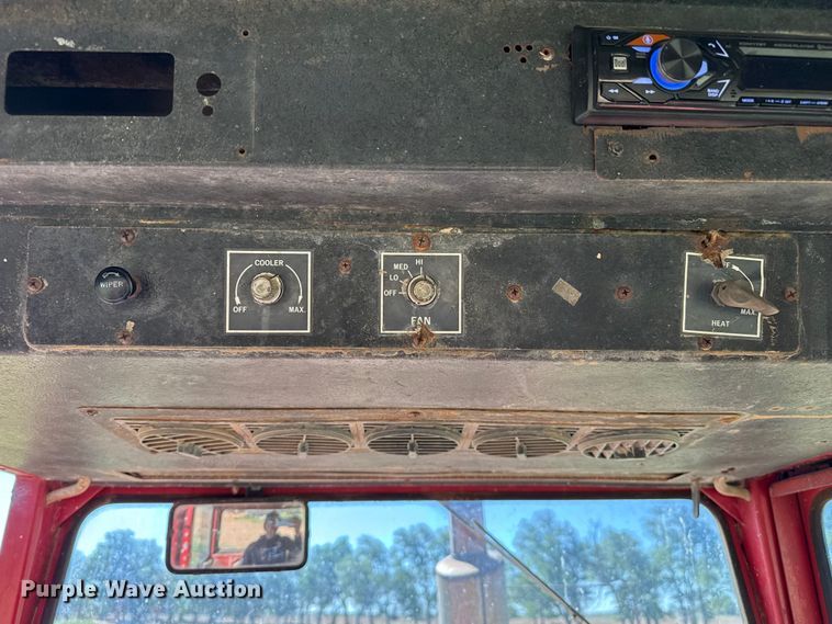 image for item EW4536 1973 International 1466 Farmall tractor