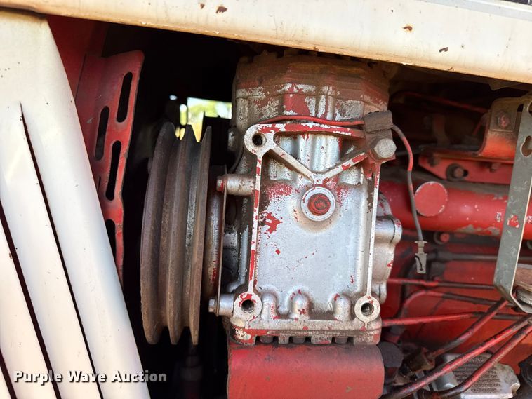 image for item EW4536 1973 International 1466 Farmall tractor