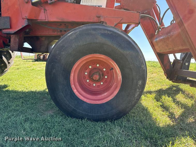 image for item EW4536 1973 International 1466 Farmall tractor