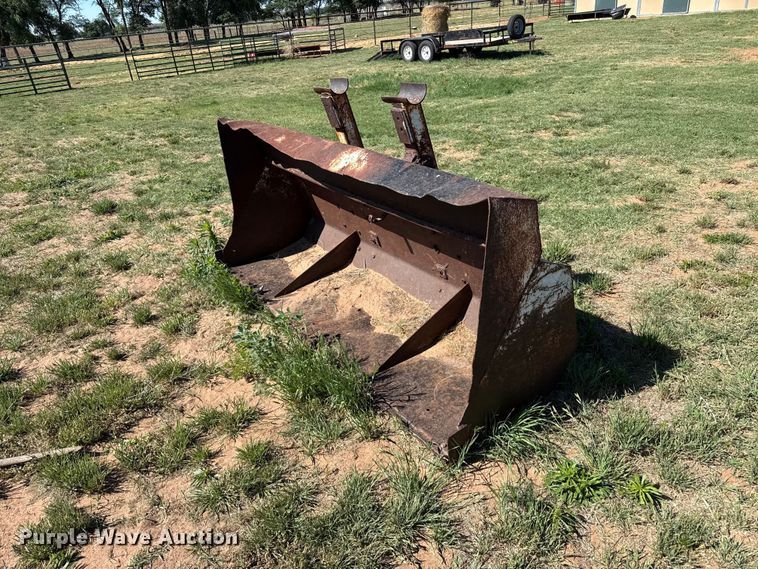 image for item EW4536 1973 International 1466 Farmall tractor