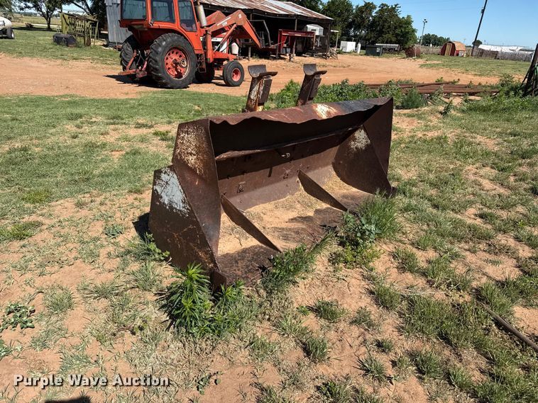 image for item EW4536 1973 International 1466 Farmall tractor