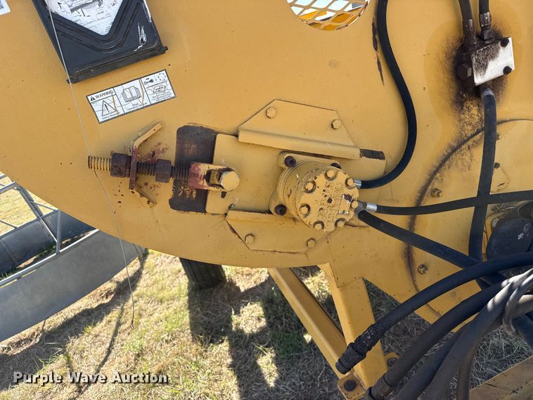 image for item EW4572 1999 Vermeer BP6800 bale processor