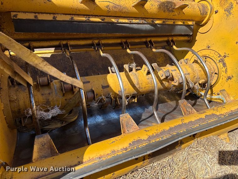 image for item EW4572 1999 Vermeer BP6800 bale processor