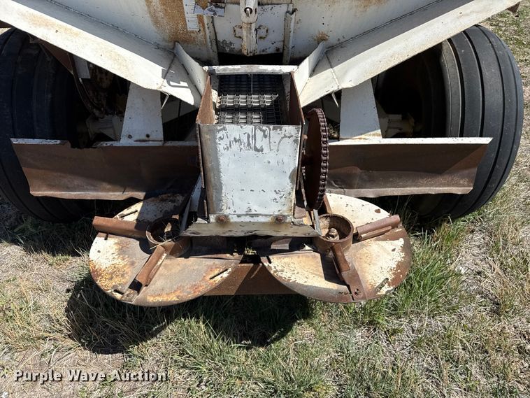 image for item EW4580 Dalton Mobility spreader
