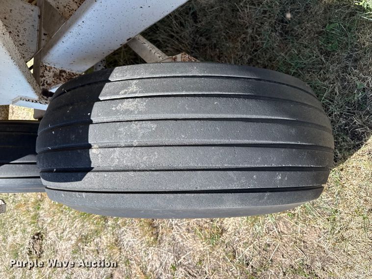 image for item EW4580 Dalton Mobility spreader