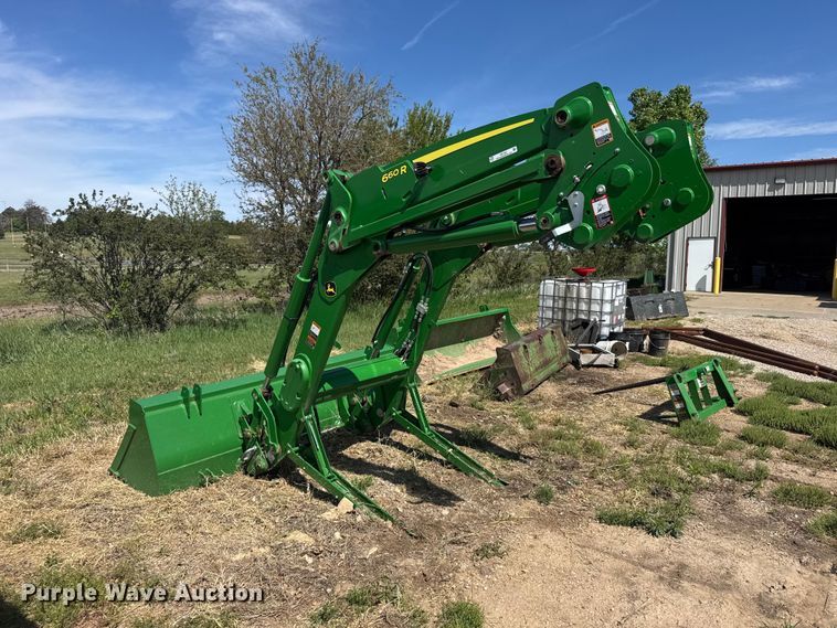 image for item FB7323 2021 John Deere 660R loader