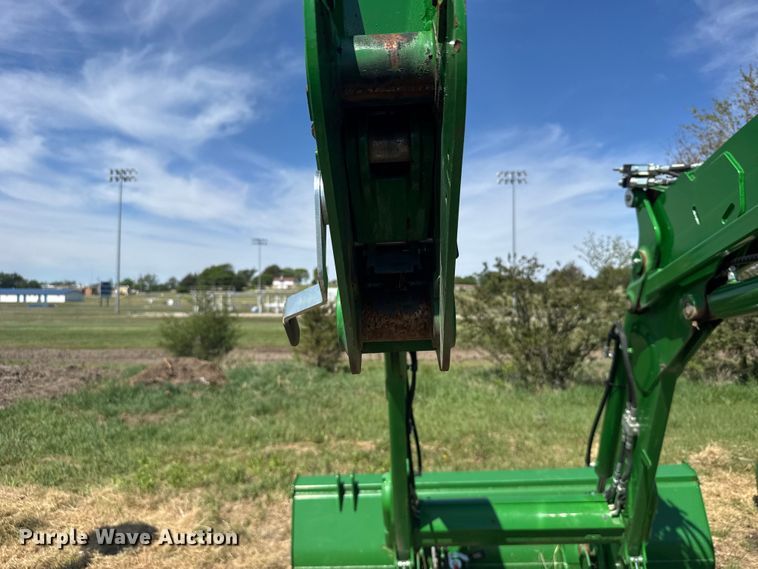 image for item FB7323 2021 John Deere 660R loader