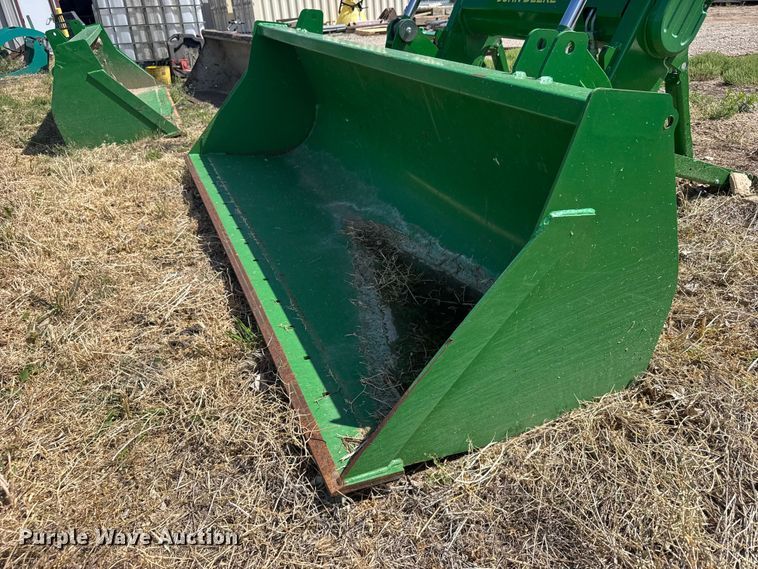 image for item FB7323 2021 John Deere 660R loader