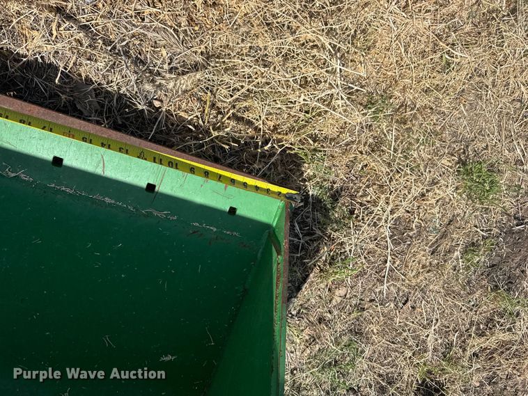 image for item FB7323 2021 John Deere 660R loader