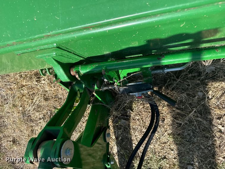 image for item FB7323 2021 John Deere 660R loader