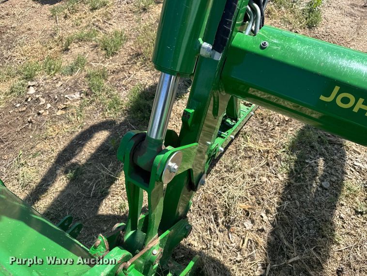 image for item FB7323 2021 John Deere 660R loader