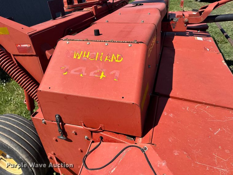 image for item FB7381 New Holland 1441 swather / windrower