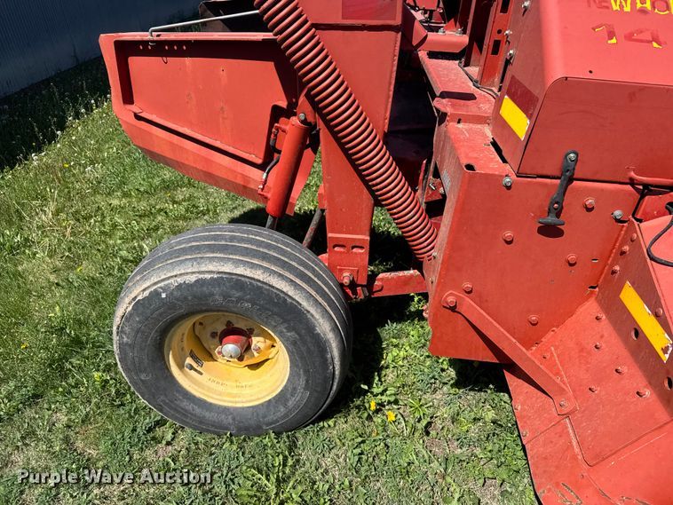 image for item FB7381 New Holland 1441 swather / windrower