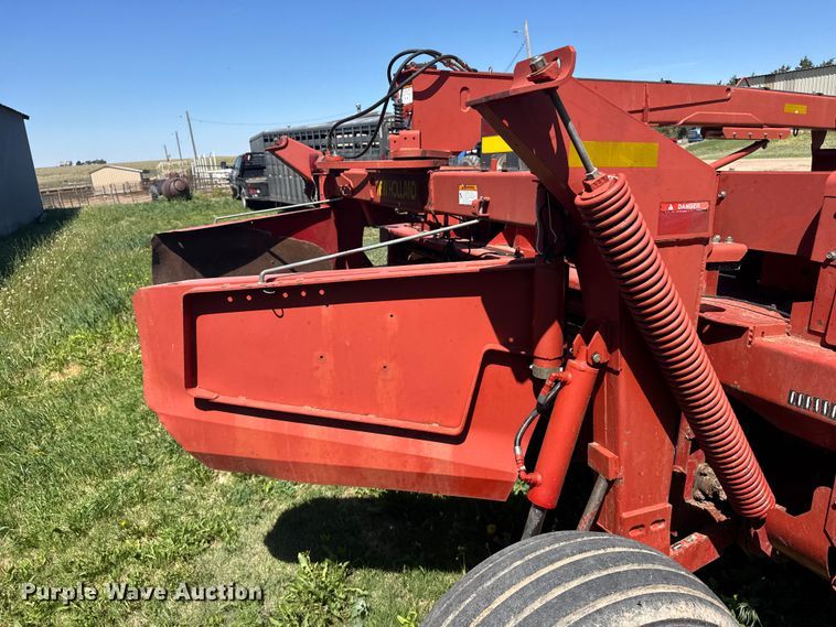 image for item FB7381 New Holland 1441 swather / windrower