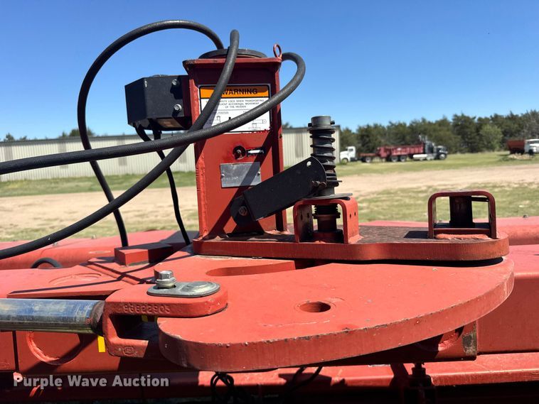 image for item FB7381 New Holland 1441 swather / windrower