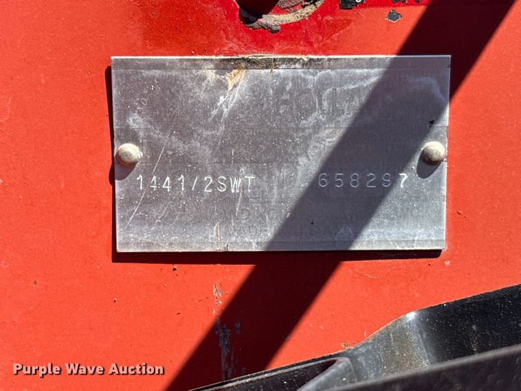 image for item FB7381 New Holland 1441 swather / windrower