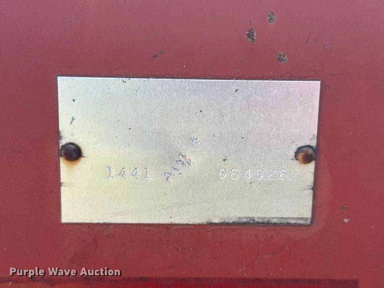 image for item FB7381 New Holland 1441 swather / windrower