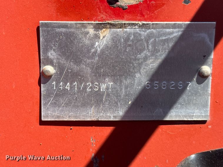 image for item FB7381 New Holland 1441 swather / windrower