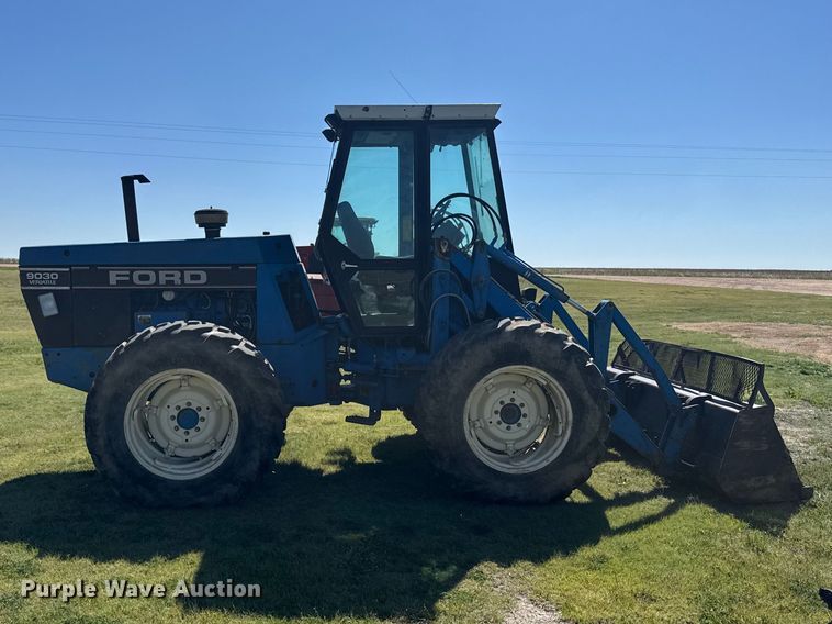 image for item FB7382 Ford 9030 Versatile 4WD bi-directional tractor