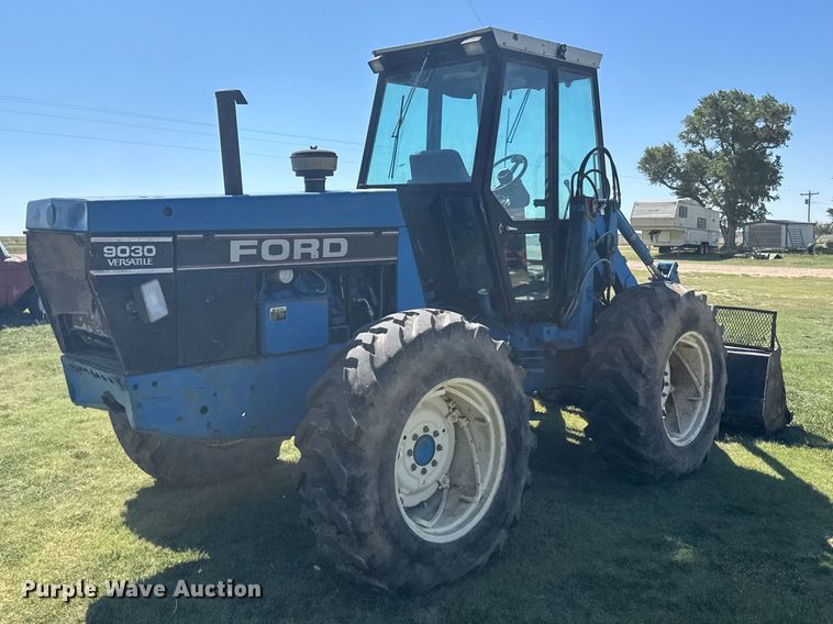image for item FB7382 Ford 9030 Versatile 4WD bi-directional tractor